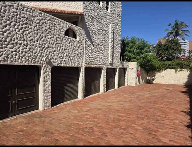 3 BEDROOM APARTMENT FOR SALE IN UMHLANGA CENTRAL